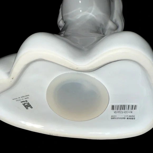 💕Urban Outfitters Bank -  RARE - Sculpted Female Bust - Picture 6 of 6